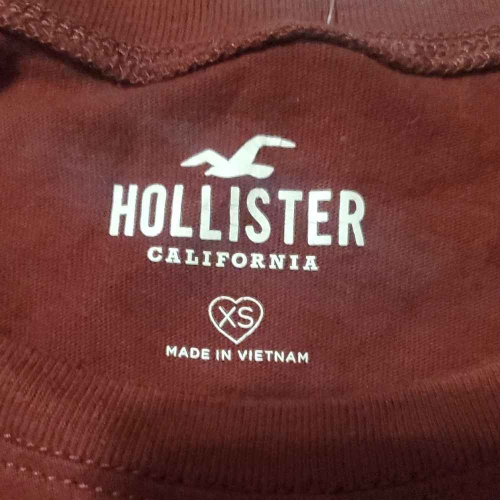 Hollister Women's Burgundy Embroidered Graphic Long Sleeve Tee - Picture 2 of 6